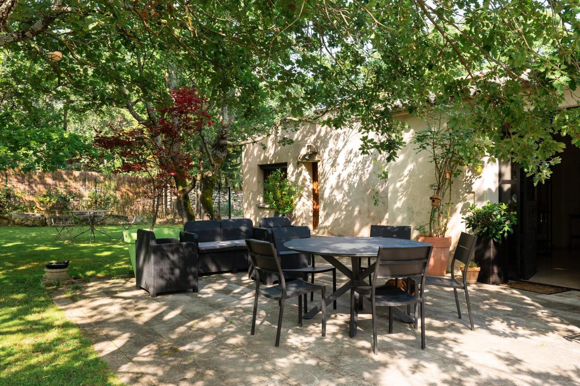 Maison D'Etienne Lacoste (Vaucluse) Exterior foto